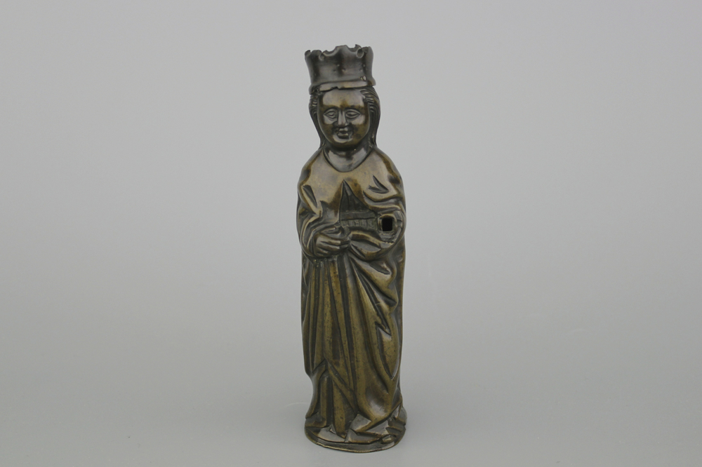 In brons gegoten beeld van Maria, met kroon, ca 1500