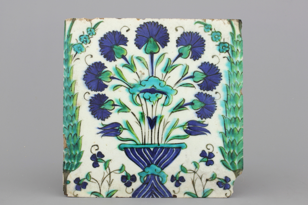 Carreau d&eacute;cor vase &agrave; fleurs, Damascus, env. 1600