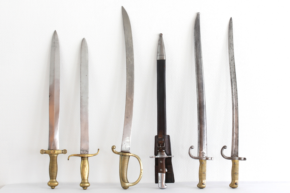 A group of 6 various officer's swords, 19/20th C.