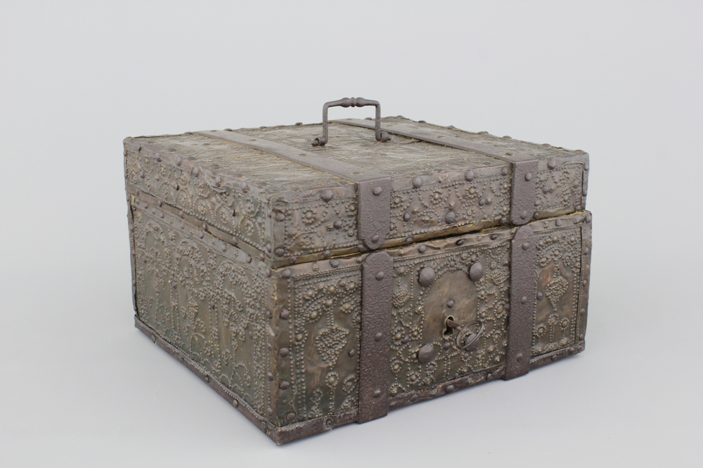 A cast and pierced iron and wood document's box, 17/18th C., German (?)