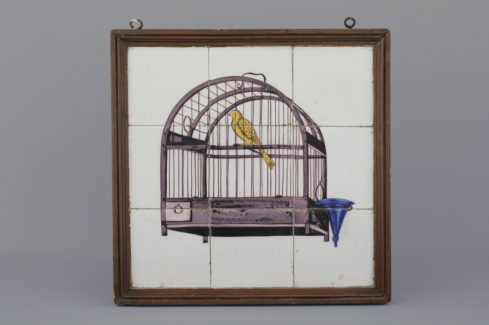 Panneau de 9 carreaux en fa&iuml;ence de Delft, d&eacute;cor oiseau en cage, 18e