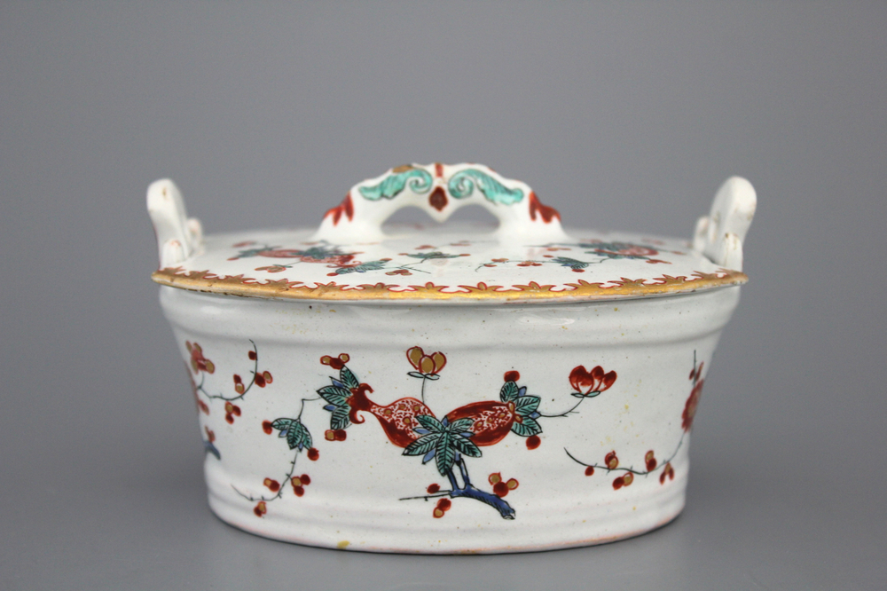 A Dutch Delft dor&eacute; kakiemon style butter tub, 18th C.