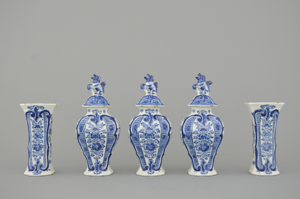 Blauw en wit Delfts garnituur, De Porceleyne Fles, 18e eeuw