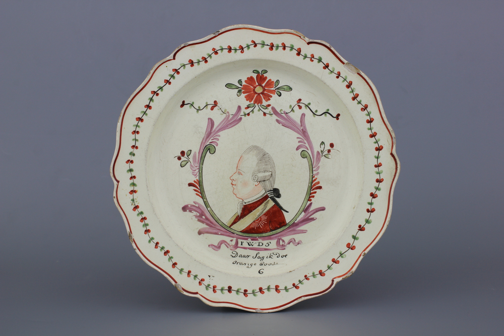 A Dutch-decorated English Leeds orangist creamware portrait plate, 18th C.