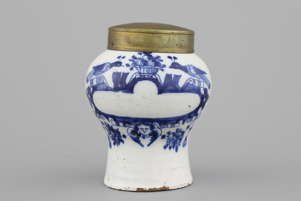 Pot de pharmacie miniature en fa&iuml;ence de Delft, bleu et blanc, 18e