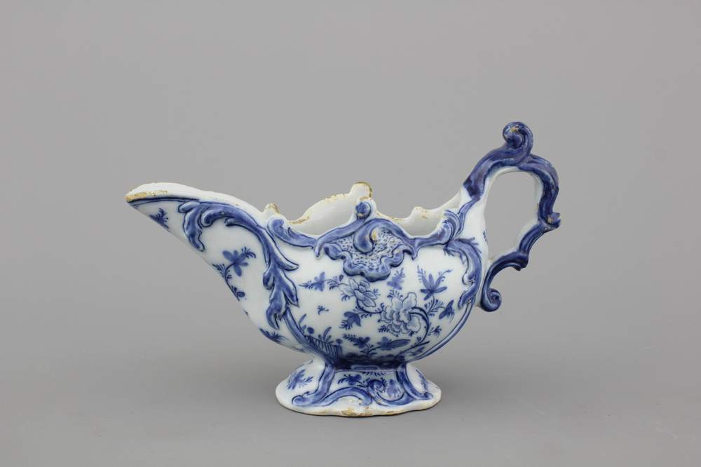 Fijne blauw en witte Delftse sauskom, 18e eeuw