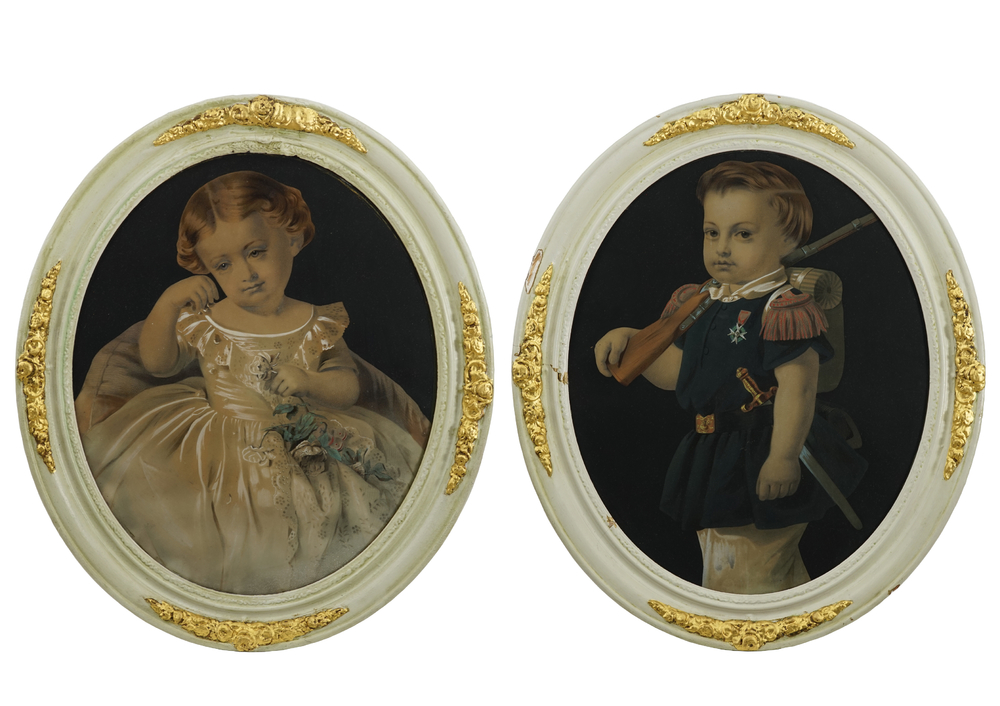 Paar ovalen kinderportretten, handgekleurde fotochromatografie&euml;n, 19e eeuw