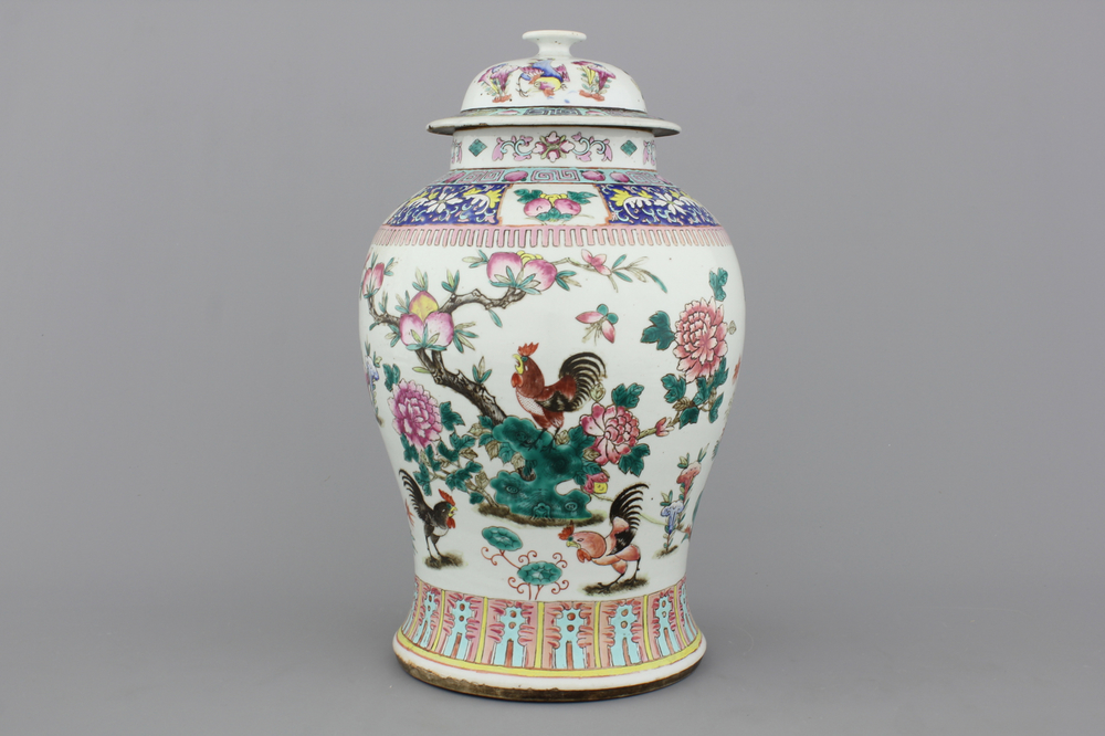 A Chinese porcelain polychrome jar and cover with a cockerel, 19th C.