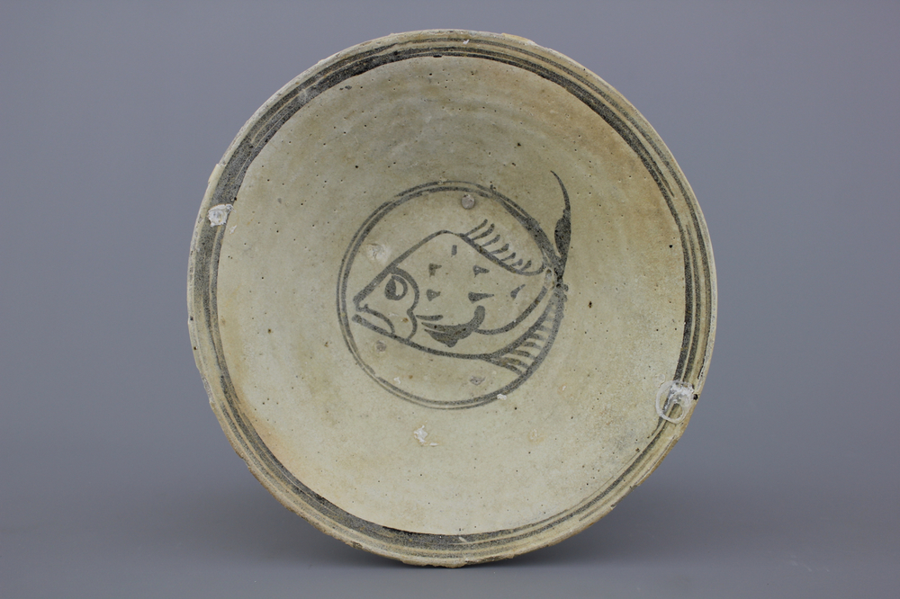 A Sukhotai fish bowl, Thailand, ca. 1400