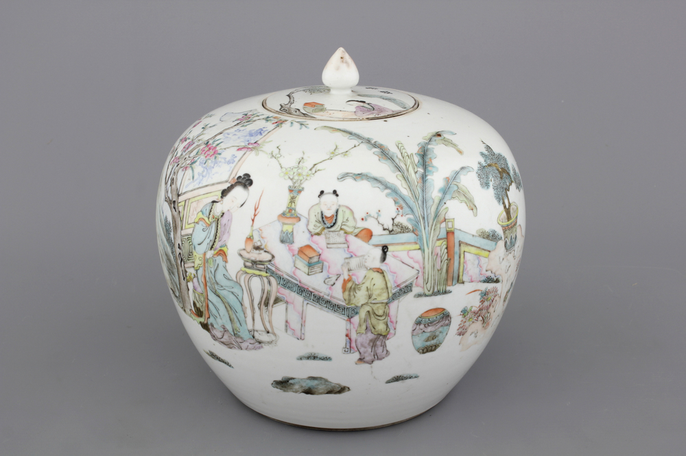 A fine Chinese porcelain Qianjiangcai ginger jar and cover, signed, 19/20th C.