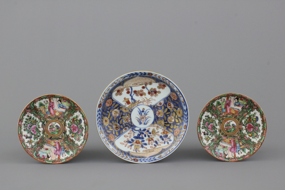 Lot van 3 borden in Chinees porselein, Imari en Kanton, 18e-19e eeuw