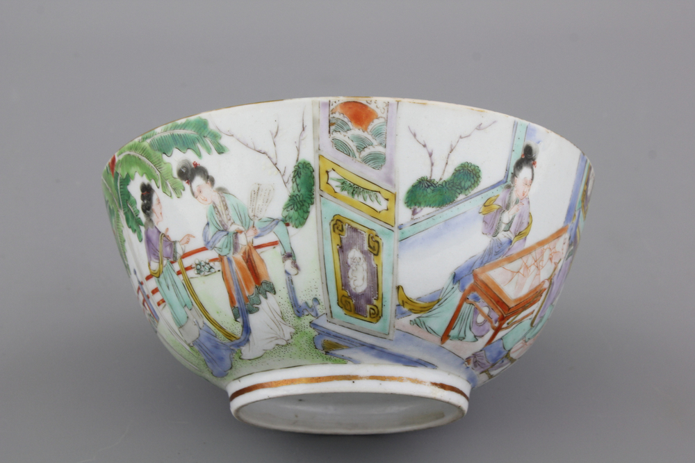 A Chinese porcelain Canton famille verte bowl, early 19th C.