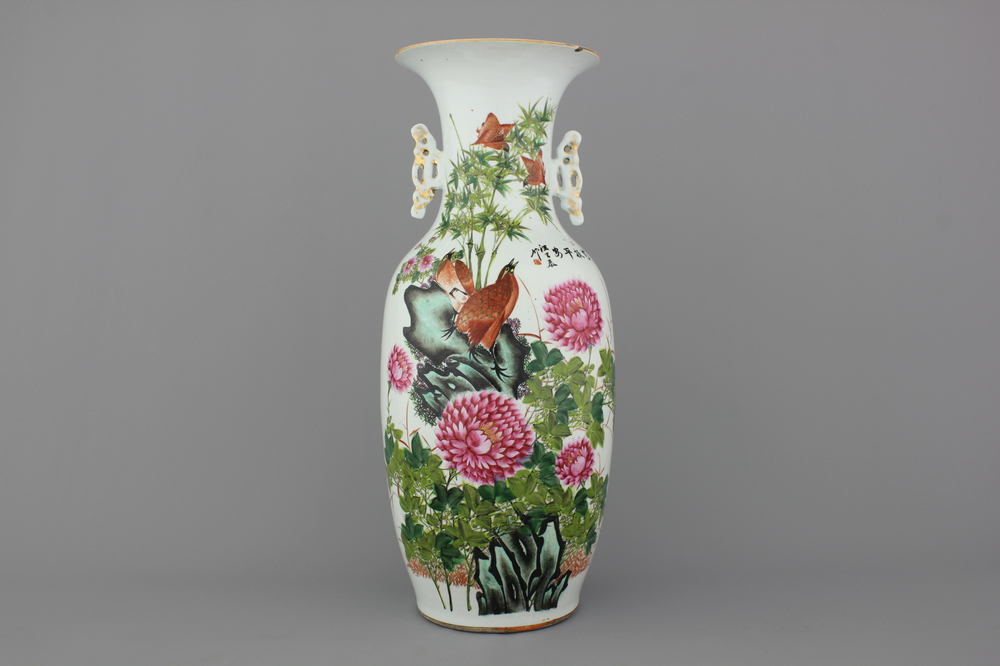 Vase en porcelaine de Chine &agrave; d&eacute;cor d'oiseaux et de fleurs, famille rose, 19e-20e