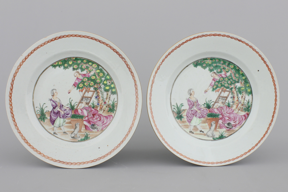 Paar &quot;Cherry Pickers&quot;-borden in Chinees export porselein, Qianlong, 18e eeuw