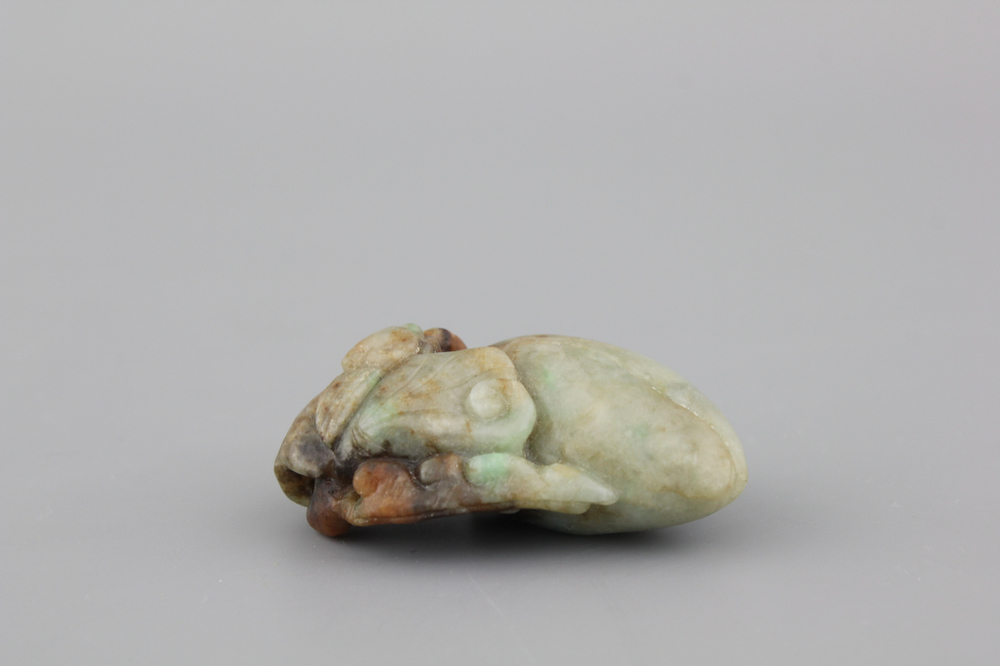 Sculpture de plantes en jade tachet&eacute;, 19e-20e