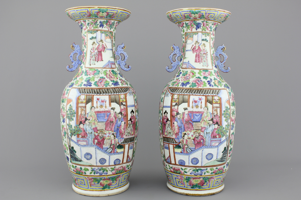 Paire de grands vases chinois, famille rose, 19e
