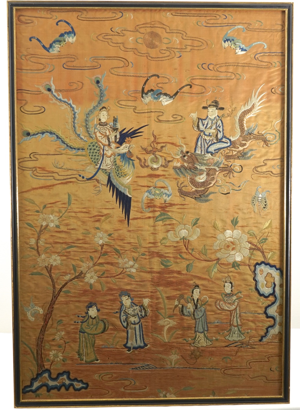 Groot fijn fragment van Chinees zijden borduurwerk, 19e eeuw