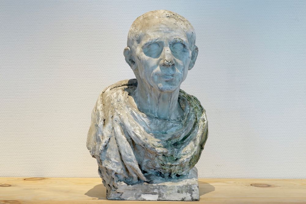 Een plaasteren buste van een Romeinse keizer, 19/20e eeuw, Brugge