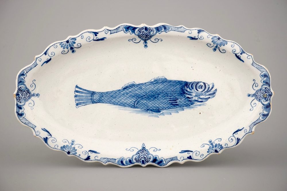 A Dutch Delft blue and white oval herring dish, 18th C.