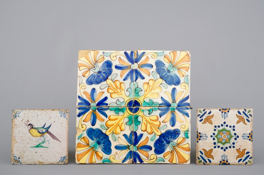 A lot of 6 Spanish and Dutch Delft polychrome tiles, 17th C.