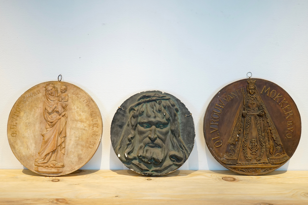 A set of three plaster casts of religious plaques, 19/20th C., Bruges