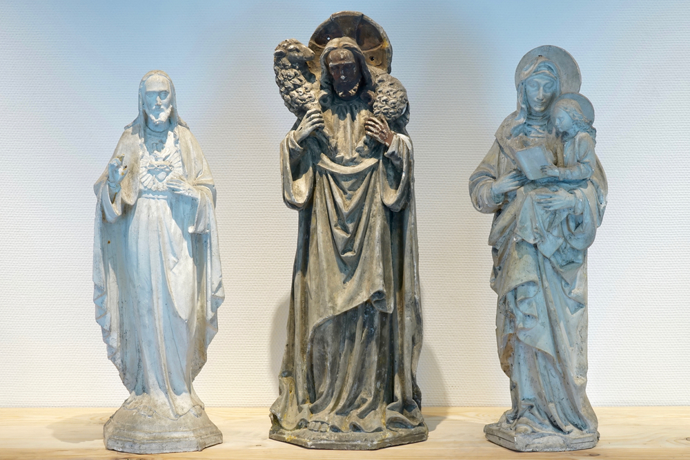Een set van drie plaasteren religieuze figuren, 19/20e eeuw, Brugge