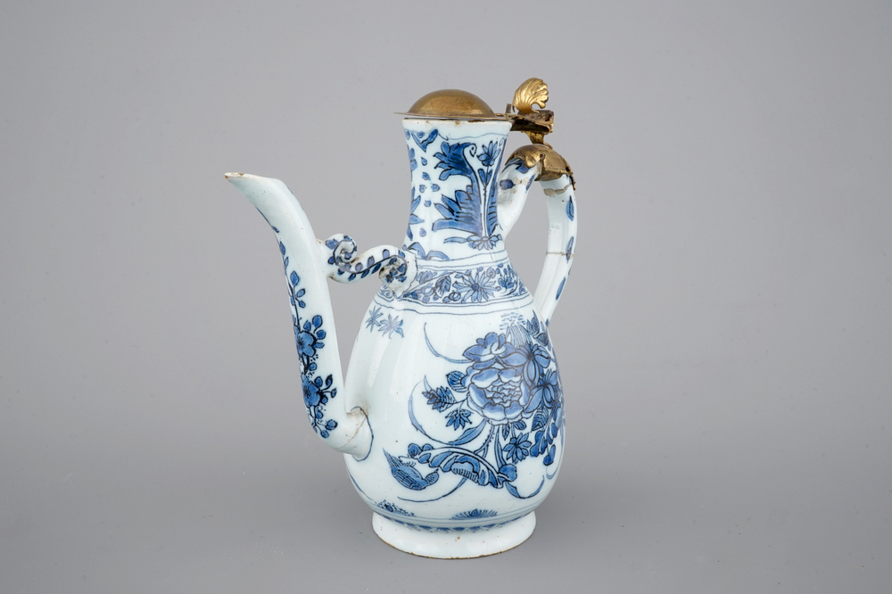 A fine Dutch Delft blue and white chinoiserie jug, Samuel van Eenhoorn, De Grieksche A, 1674-1685