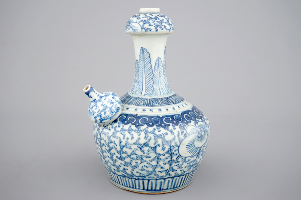 A rare Chinese blue and white kendi for the Indonesian market, 19th C.