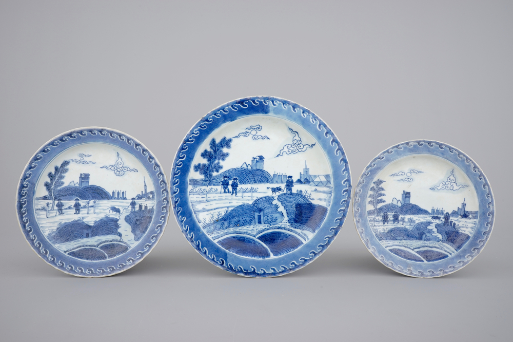 A set of three Chinese blue and white porcelain Dutch market shipwreck plates, poss. Ca Mau cargo, early 18th C.