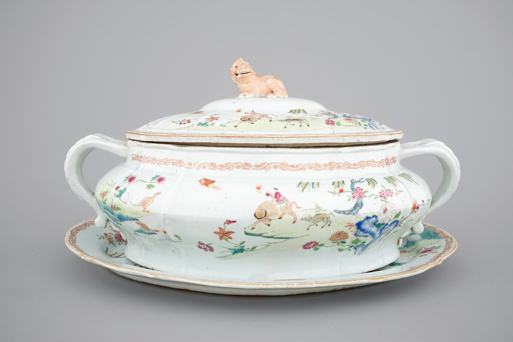 A Chinese famille rose export porcelain tureen on stand, Qianlong, 18th C.