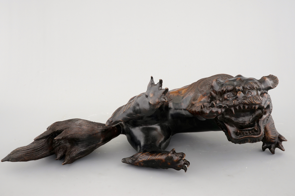 A large Japanese bronze model of a shishi, 18th C.