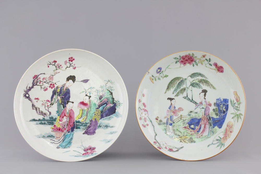Two Chinese famille rose porcelain plates with beauties in a garden, Yongzheng, 1722-1735