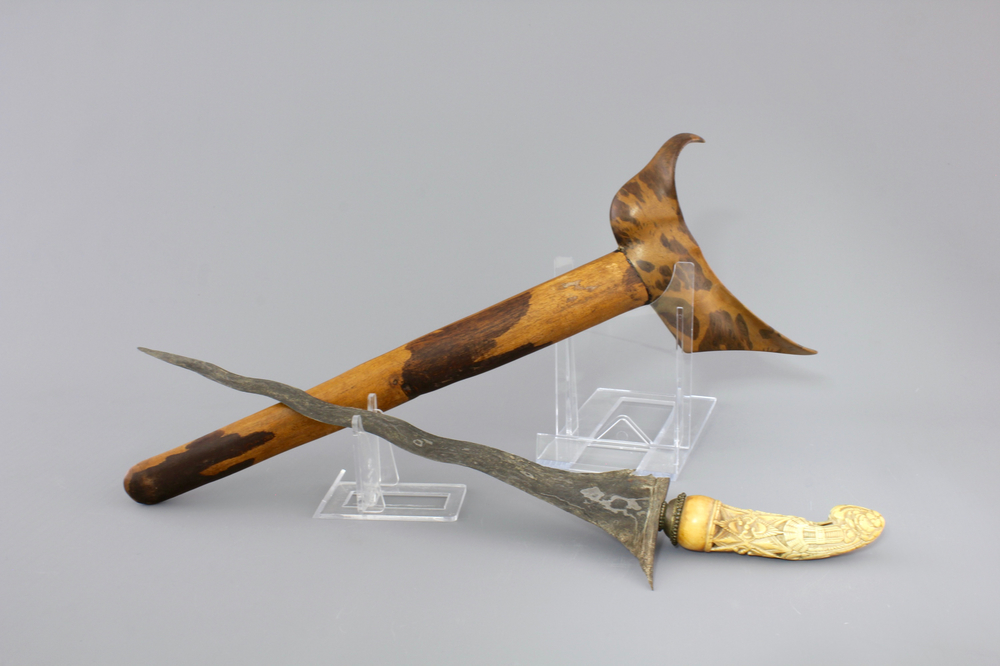 A fine Indonesian keris with a carved ivory handle, 19th C.