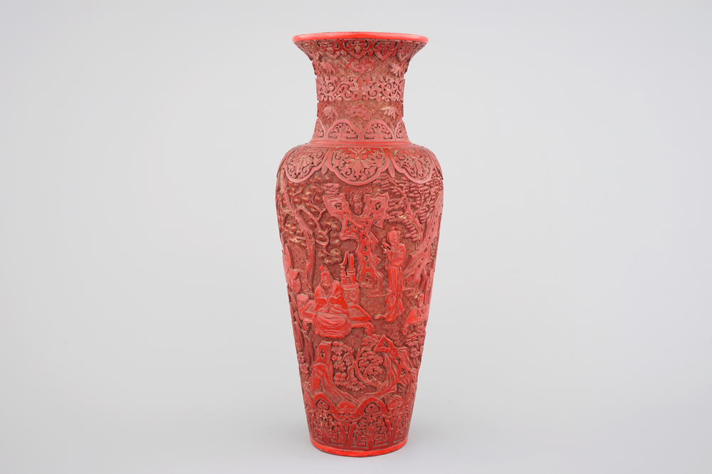 A tall Chinese cinnabar laquer vase, 18/19th C.