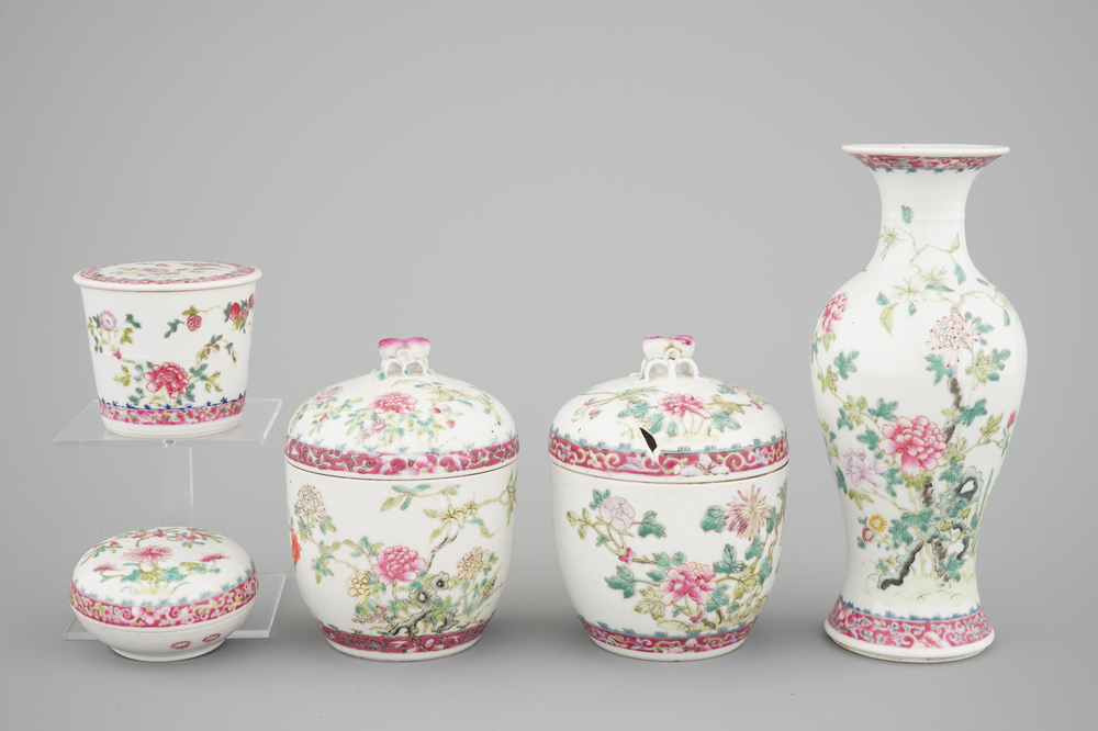 A nice set of Chinese famille rose Peranakan straits porcelain, 19/20th C.