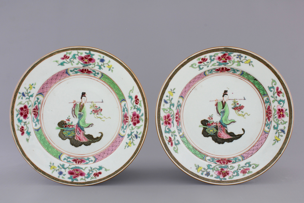 A pair of Chinese famille rose porcelain plates depicting Lan Tsai Ho, Yongzheng, 1722-1735