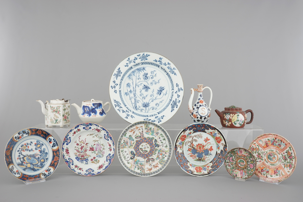 A nice collection of various Chinese famille rose, Canton and Japanese Imari porcelain, 18/19th C.