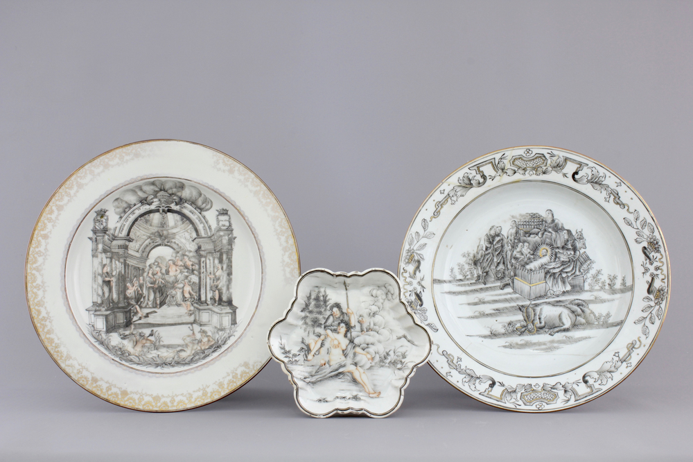 A Chinese export porcelain European subject grisaille and gilt decorated teapot stand and two plates, Qianlong, 18th C.