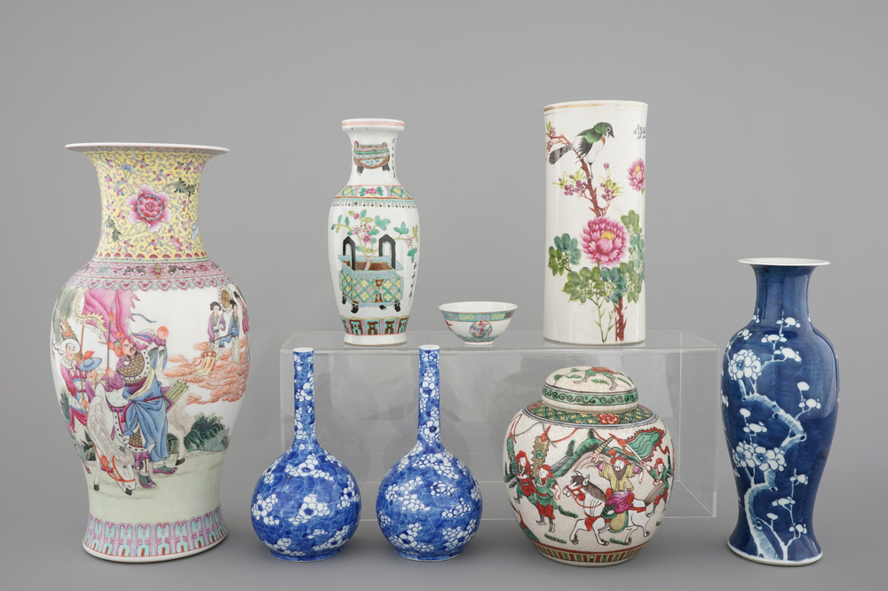 A collection of various Chinese porcelain vases, 19/20th C.