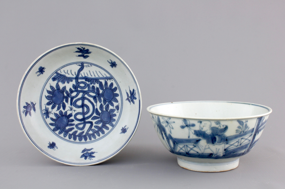 A Chinese blue and white Ming dynasty plate and a Tek Sing cargo shipwreck bowl, 18th C.