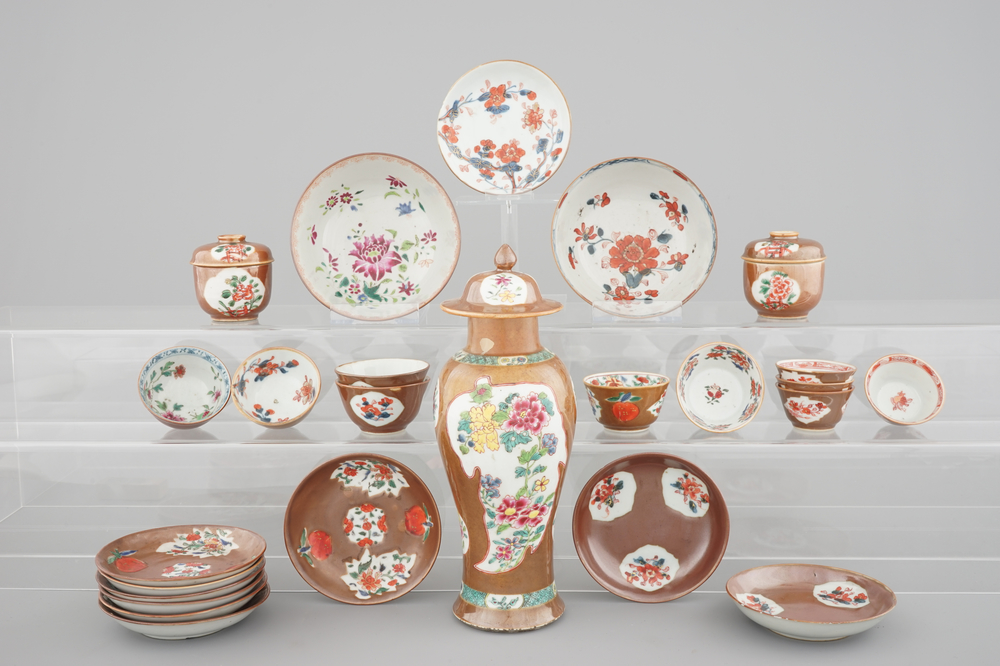 25 pieces of Chinese capuchin brown and famille rose porcelain wares, Qianlong, 18th C
