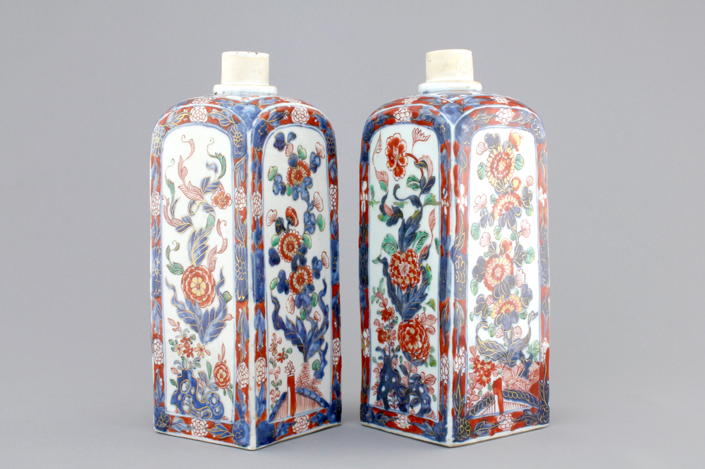A pair of Chinese verte-imari porcelain square tea caddies, Kangxi, ca. 1700
