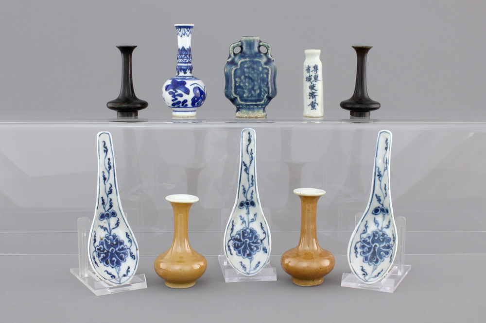 A collection of Chinese miniature vases and spoons in porcelain and bronze, 18th and 19th C.