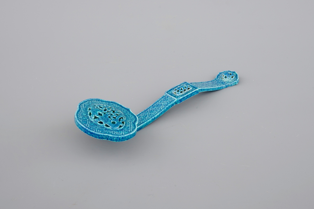 A Chinese robins egg porcelain ruyi scepter, 20th C.