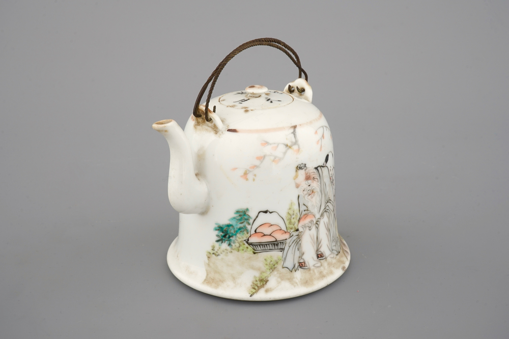 A Chinese Qianjiang style porcelain teapot and cover, ca. 1900