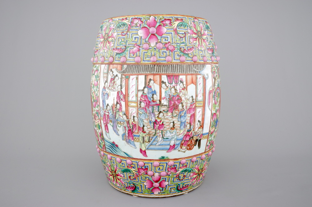 A fine Chinese famille rose porcelain garden seat, 19th C.