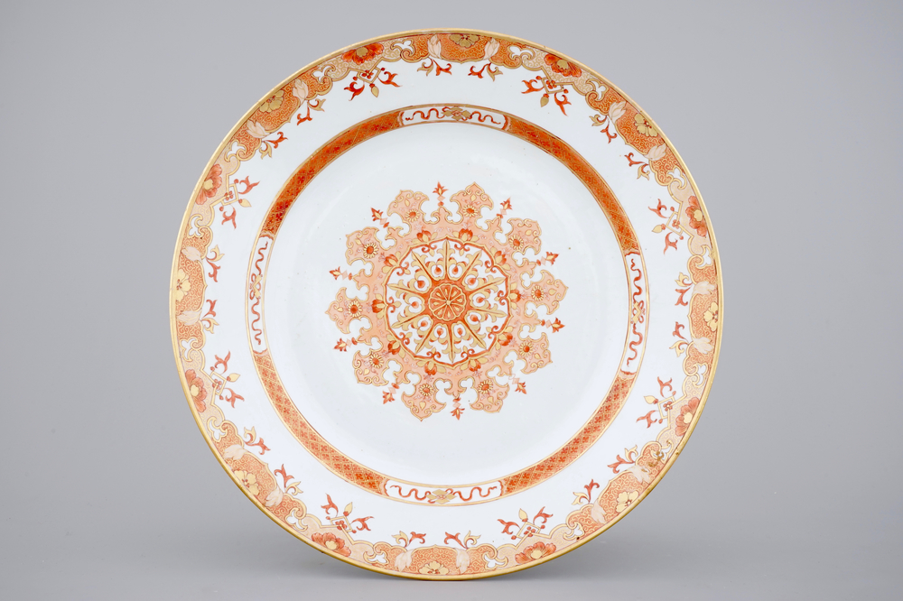 A very large Chinese iron-red and gilt export porcelain dish, Qianlong, 18th C.