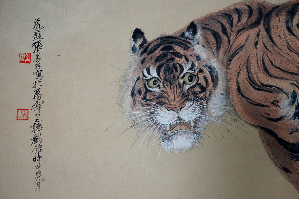 A large Chinese scroll painting of a tiger, 19/20th C.