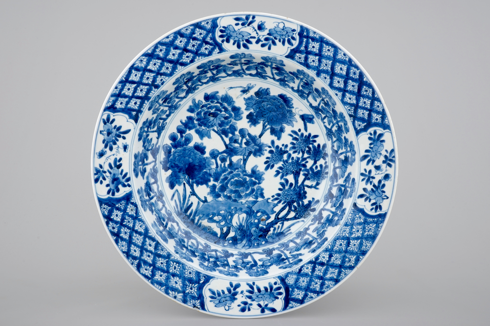A large Chinese blue and white deep dish, Kangxi, ca. 1700