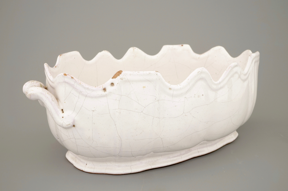 A white Delft monteith, 18th C.